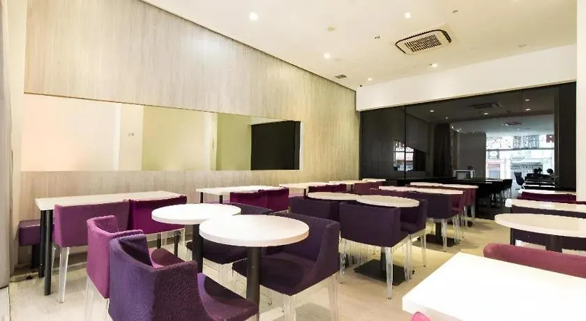 Reddoorz Hotel Plus @ Little India Singapore