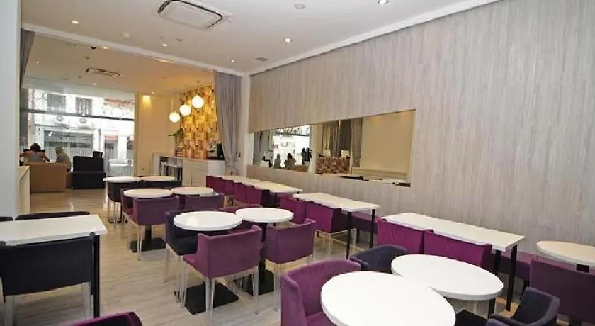 Reddoorz Hotel Plus @ Little India Singapore